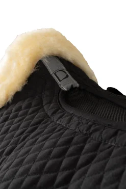 Horze Harleigh sjabrak med saueskinn