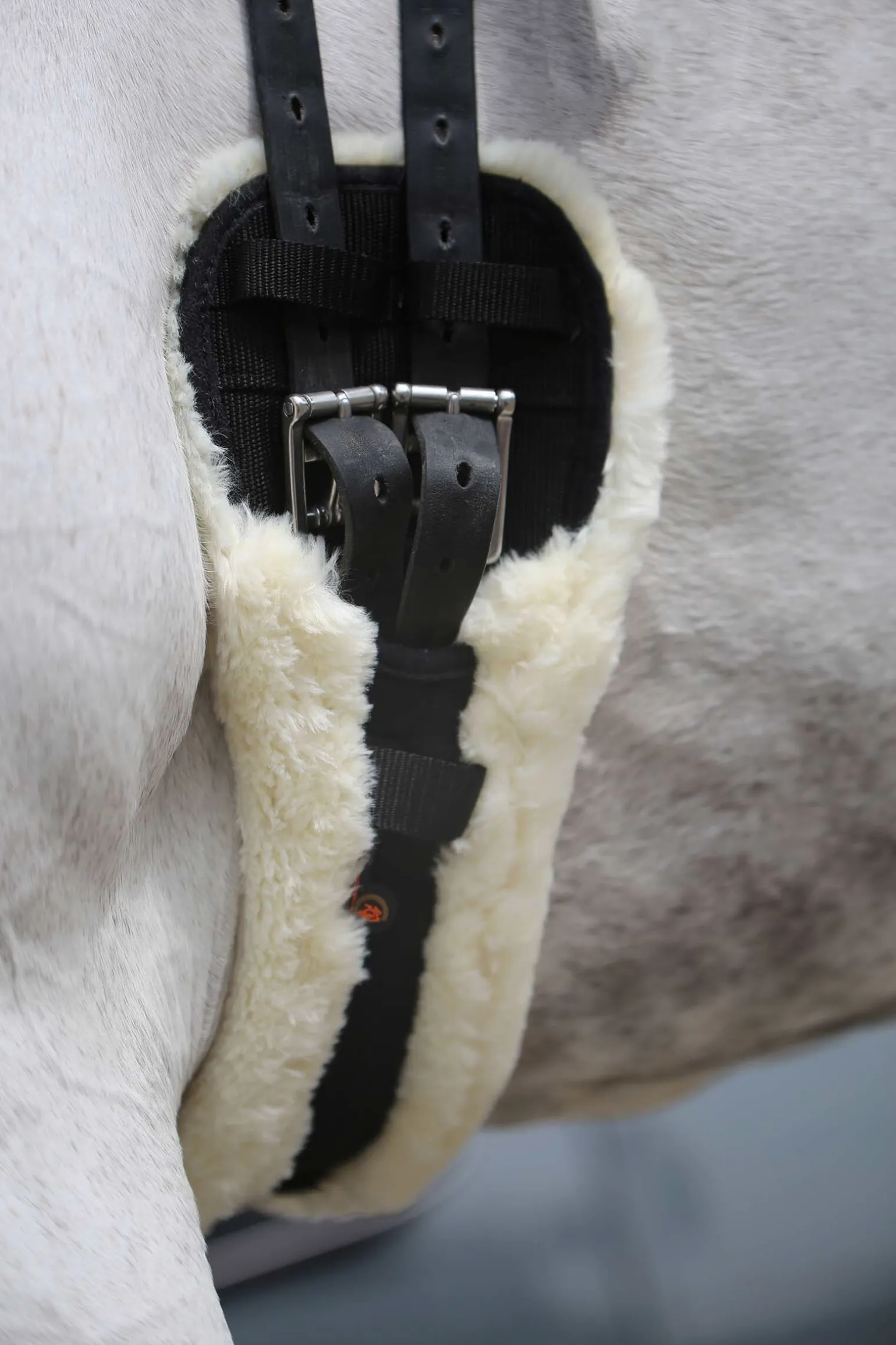 Kentucky Horsewear saueskinn kort gjord